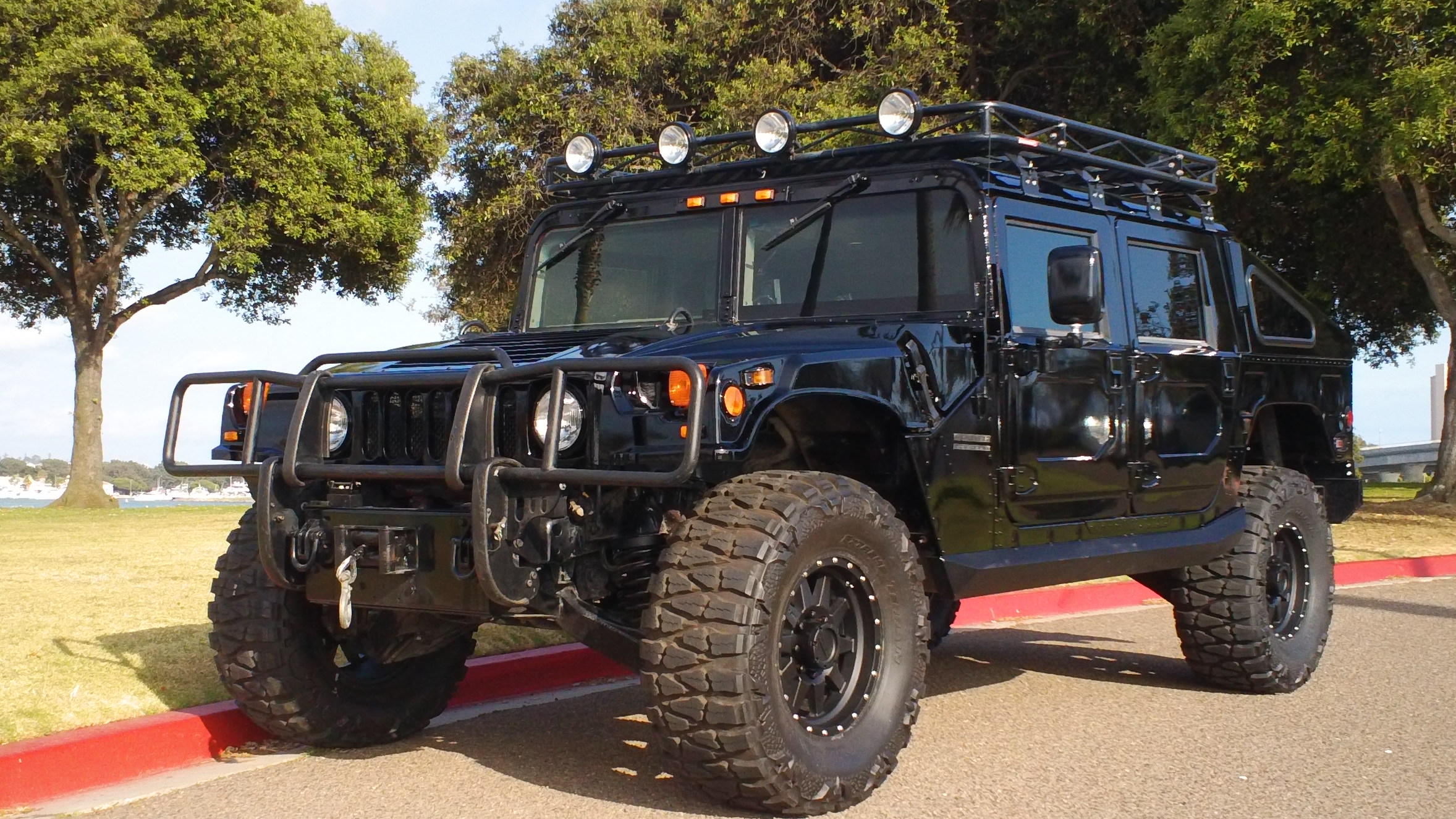 2000 hummer h1 hmc4 slantback 4″ lift with 38″ …….sold